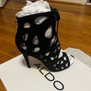 Black peep toe heels